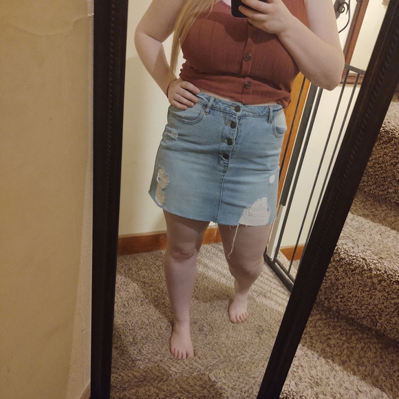 Forever 21 Denim Skirt - Picture 4 of 5